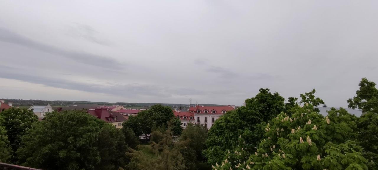 Апартаменти - Історія З Вікна Kamjanyi Potoki Kültér fotó